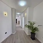 Luxury Penthouse * Durrës