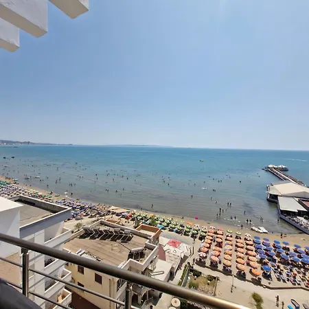 别墅 Luxury Penthouse Durrës