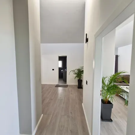 Luxury Penthouse דורס