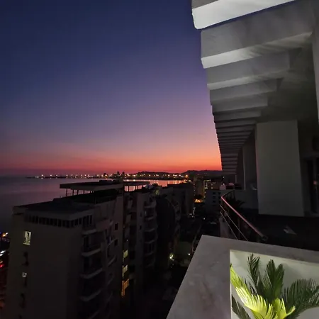 Luxury Penthouse וילה