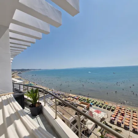 Skyline Penthouse Wrap-around Terrace & Outdoors Jacuzzi * Durrës